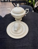 سرویس غذا خوری ۱۲نفره ۱۰۵پارچه چینی پردیس برند سان شاین طرح آیلار - تصویر 2